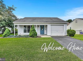 53 Stratford Rd, Southampton, NJ 08088