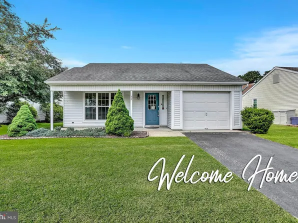53 Stratford Rd, Southampton, NJ 08088