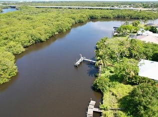 1013 SE Coral Reef St, Port Saint Lucie, FL 34983