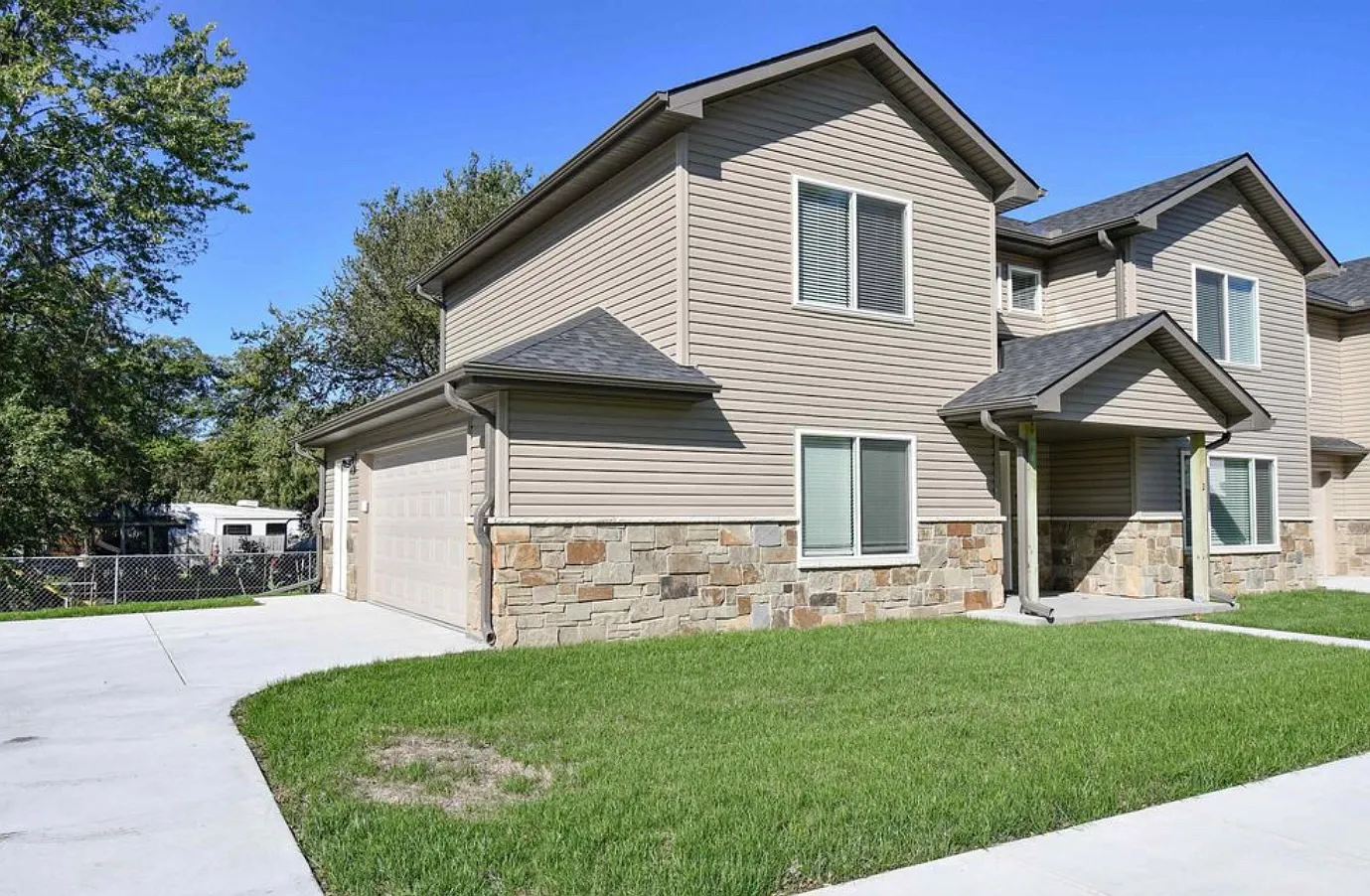 4243 Saint Paul Ave — Photo 3