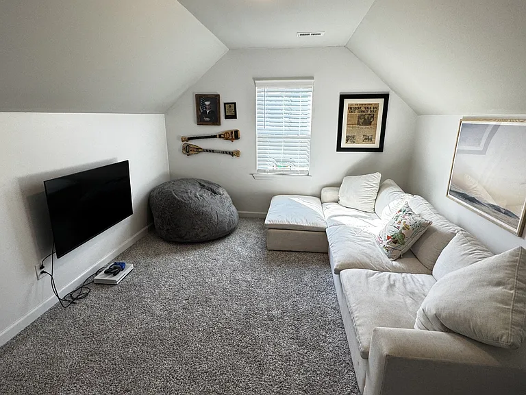 225 Westfield Dr — Photo 10