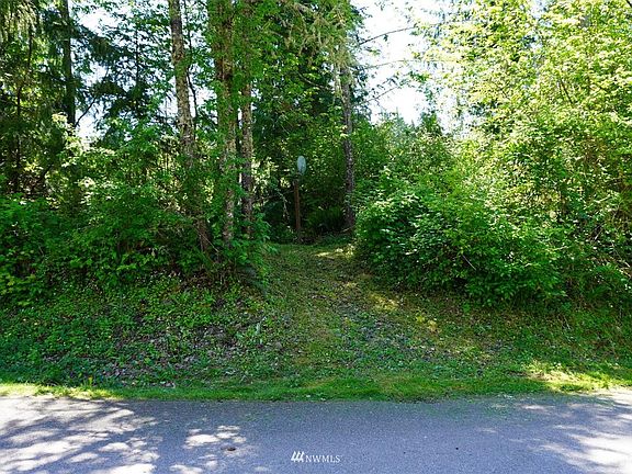 3rd image of 12108 414th Street Ct E