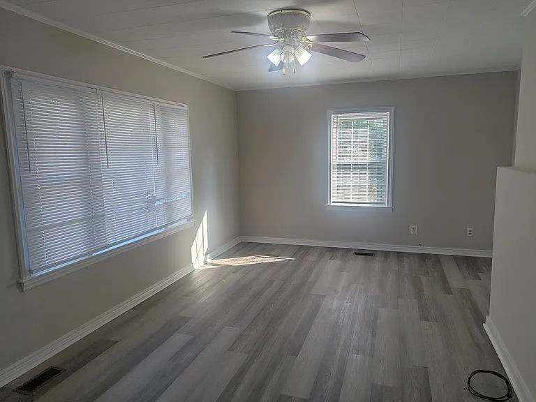 661 Crawford Rd — Photo 8