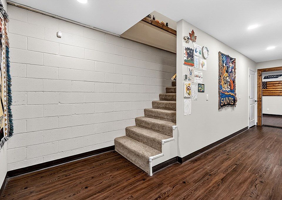 43rd image of 3001 Tulip Ln