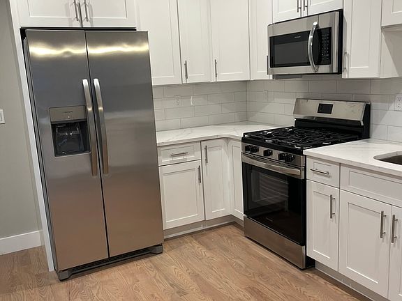 4th image of 400 Oak St #2B