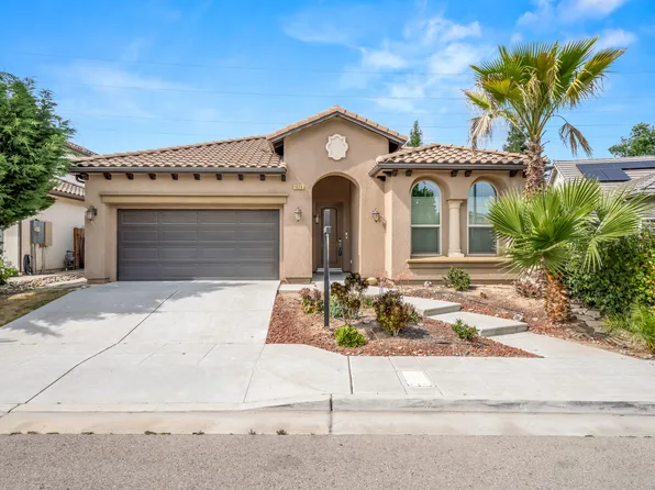 1026 E Carnoustie Ave, Fresno, CA 93730