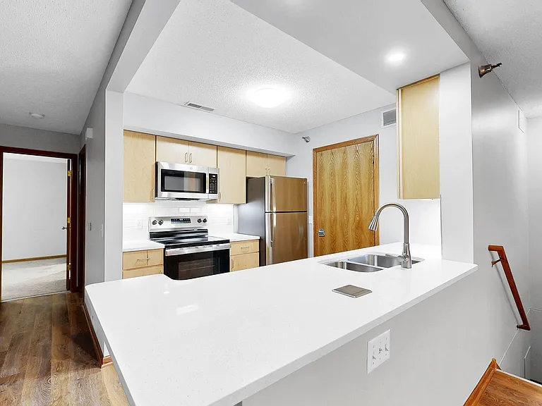 Cedar Pointe Townhomes — Photo 52
