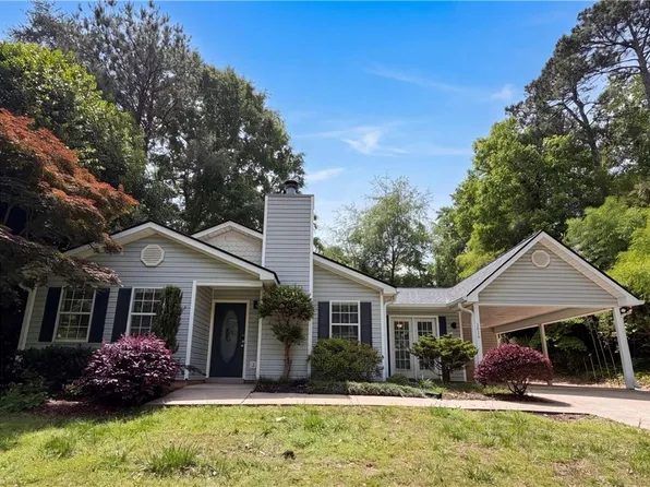 3620 Bonneville Dr, Cumming, GA 30041