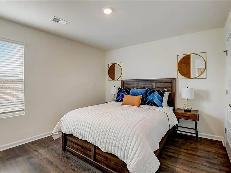 257 Bur Oak Bend Arch #1089433 — Photo 17