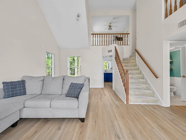 6740 Scotts Pl — Photo 7