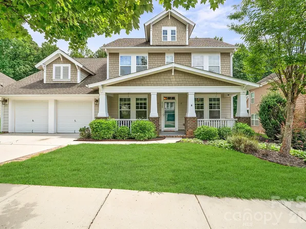 8920 Lake Pines Dr, Cornelius, NC 28031