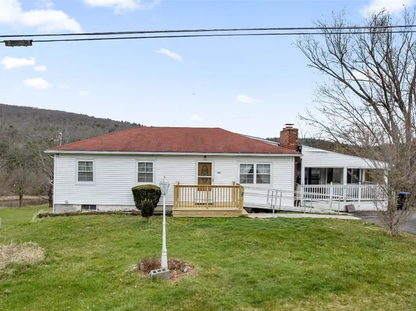 580 Ross Hill Rd, Vestal, NY 13850