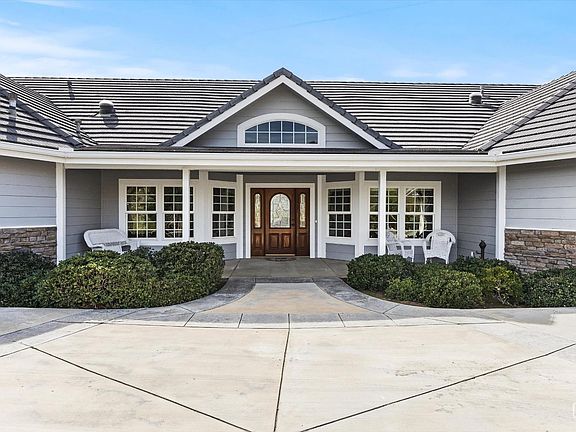 4th image of 7364 Sierra Way