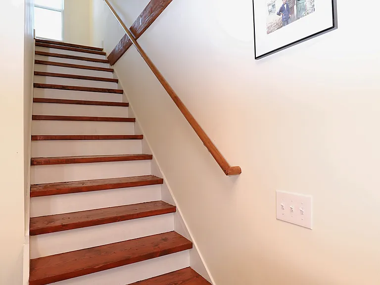 353 Washington Ave — Photo 8