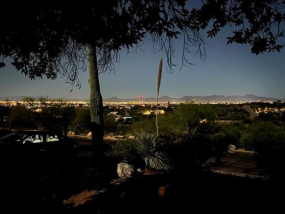 2nd image of 5264 N Camino De La Cumbre