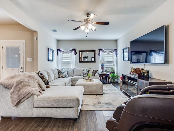 3rd image of 2821 Inn Kitchen Way