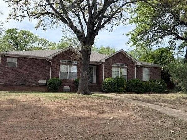 910 Timbercrest Ave, Okmulgee, OK 74447