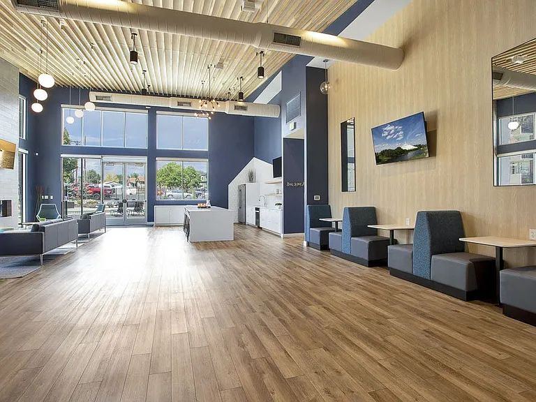 Sitting areas and work space
