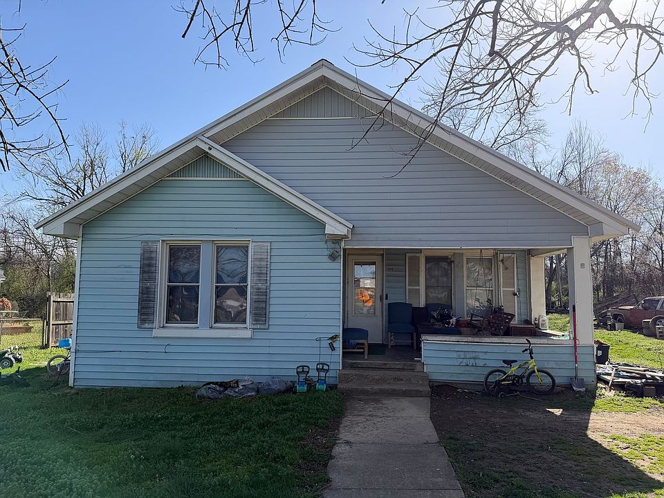 1st image of 690 Patterson Rd