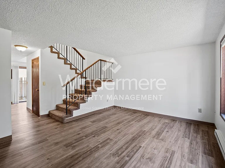 2702 E 31st Ave — Photo 35