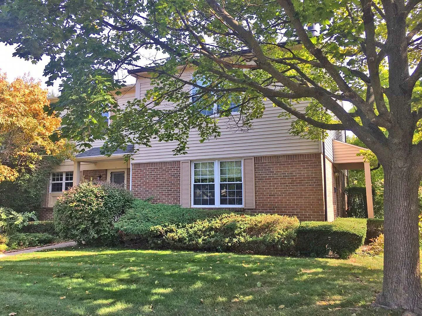 3 bed, 2.5 bath, 1280 sqft, $2,450 — Photo 1