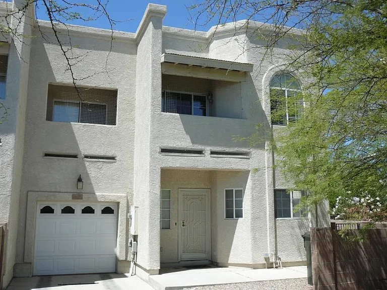 2839 E Vespers Pl — Photo 2