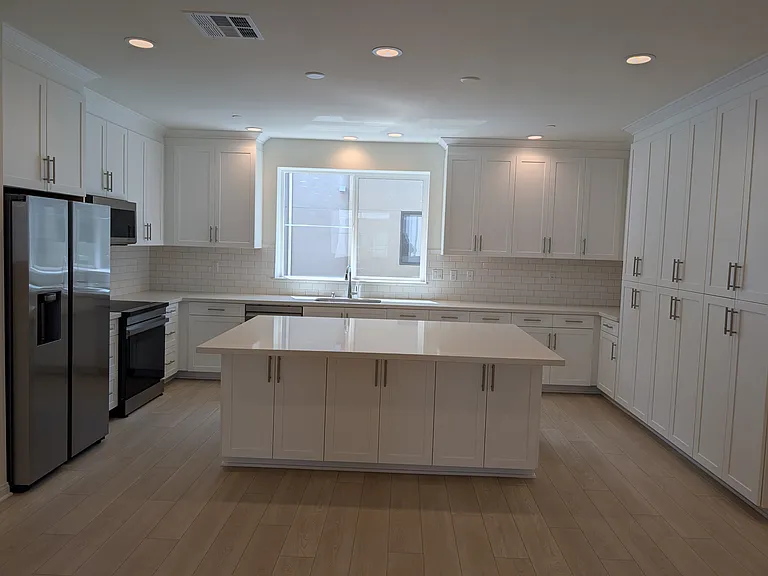 5868 Linden Ave #6 — Photo 3