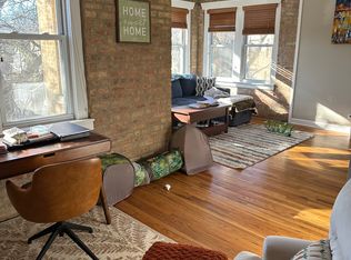 3358 W Hutchinson St APT 2, Chicago, IL 60618