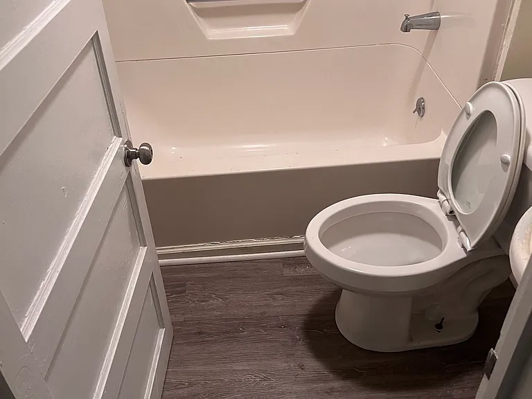 706 Maple Ave #3 — Photo 4