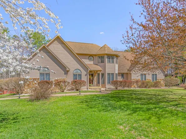 4267 Buck Island Rd, Charlottesville, VA 22902