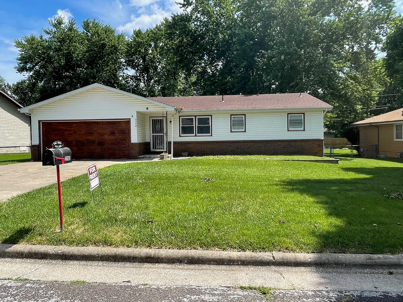 3 bed, 1250 sqft, $1,500 — Photo 1