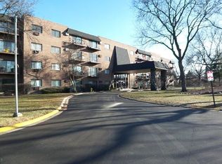 235 Mill Rd, Addison, IL 60101