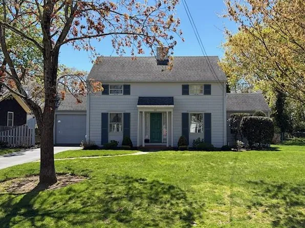 232 Greenwood Ave, Warwick, RI 02886