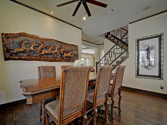Formal Dining
