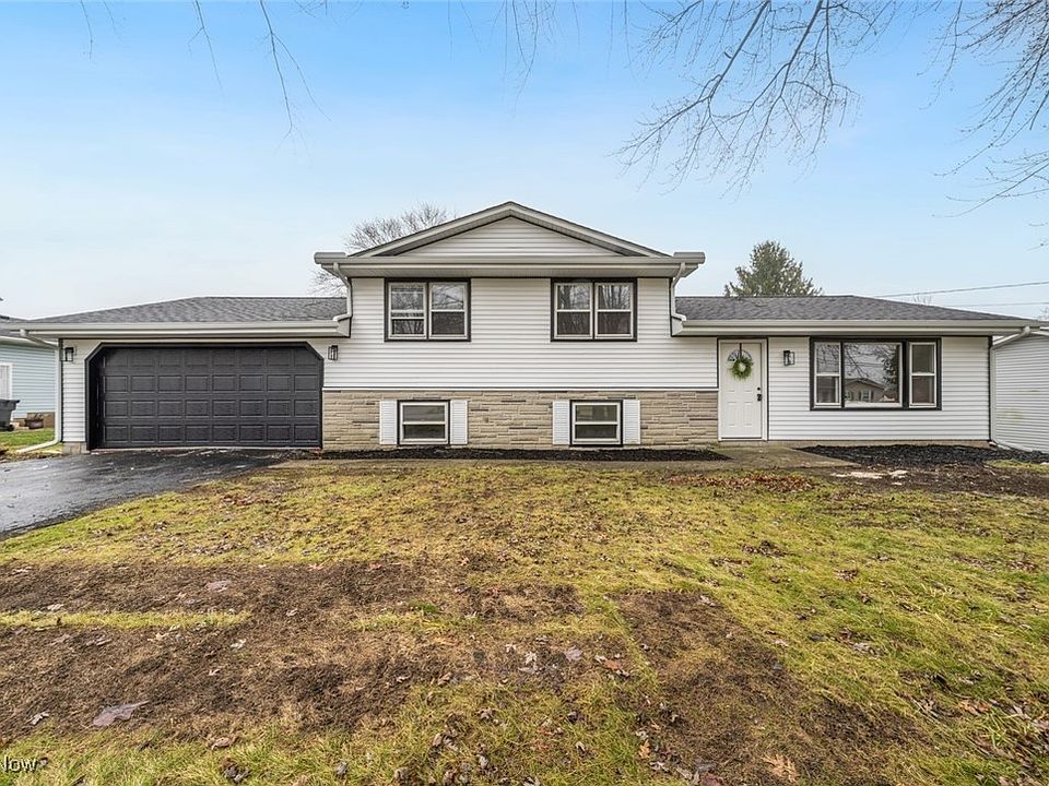 1st image of 3375 Darbyshire Dr