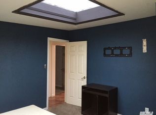 79 Community Rd, Bay Shore, NY 11706