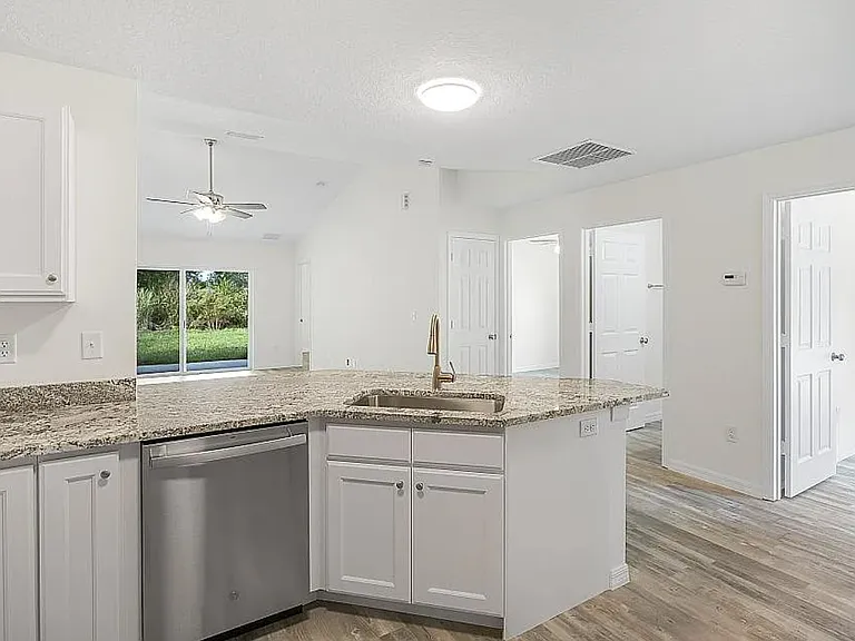 332 Del Monte Rd — Photo 15