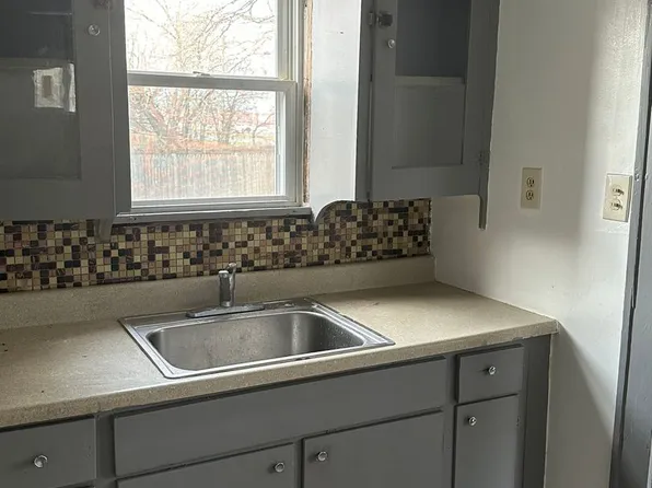 14505 Darwin Ave, Cleveland, OH 44110