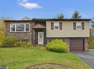 914 Suellen Dr, Reading, PA