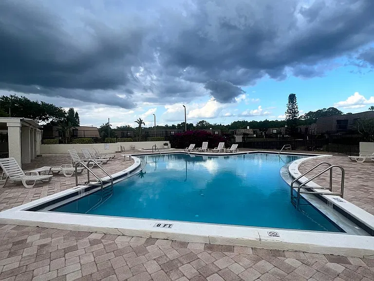 15214 W Pond Woods Dr — Photo 13
