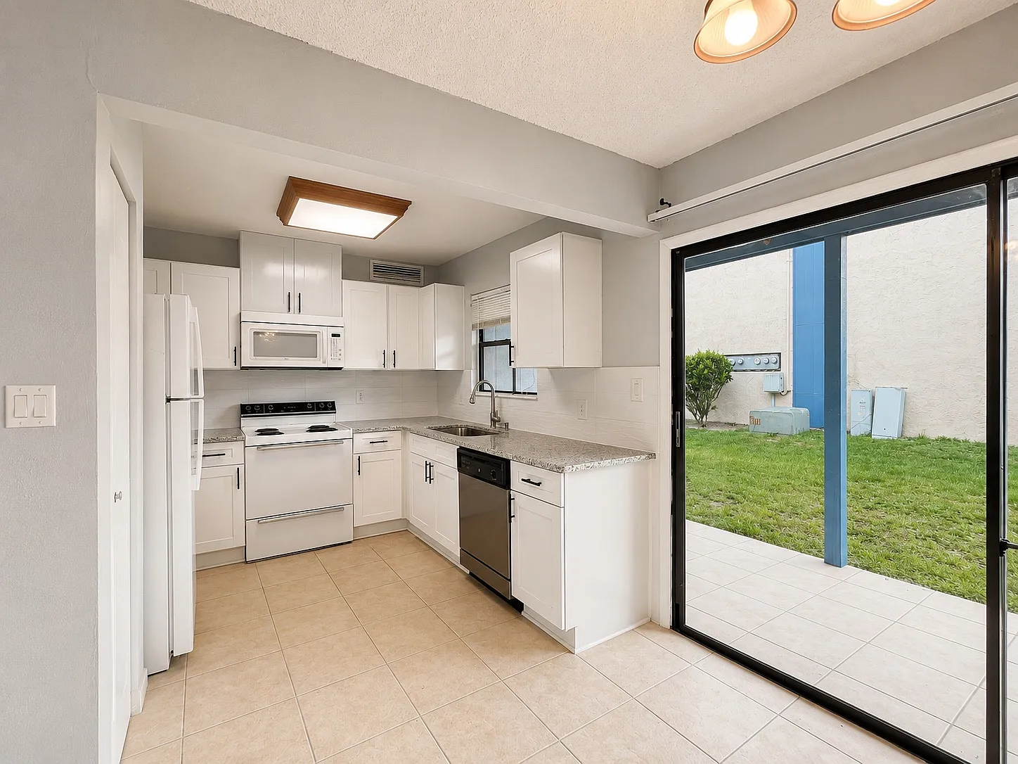 2811 SW Archer Rd — Photo 4