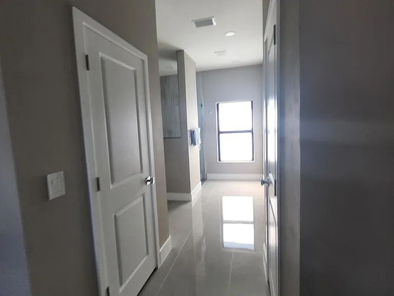 341 NW 7th Ave — Photo 19