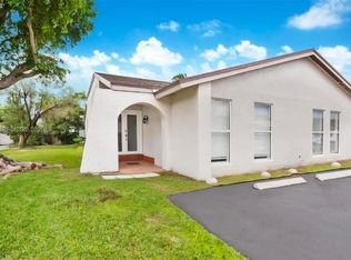 Hacienda Estates Sec 2, Miami, FL 33165