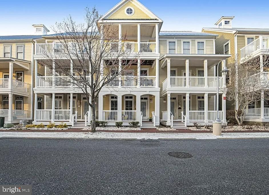 1st image of 12 Beach Walk Ln