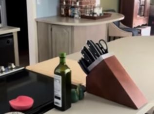 143-145 Westfield Rd #2, Holyoke, MA 01040