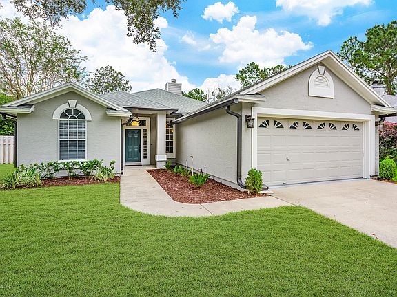 2nd image of 521 Loveland Pl