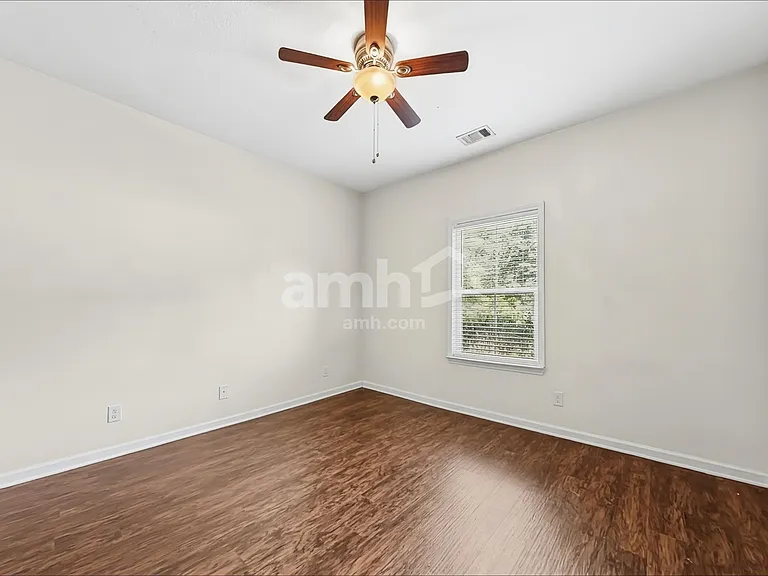 209 Crooked Oaks Dr — Photo 12