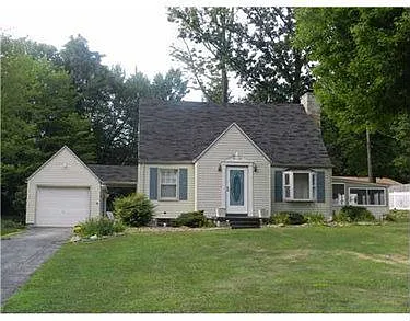 323 Frazier Dr photo 1