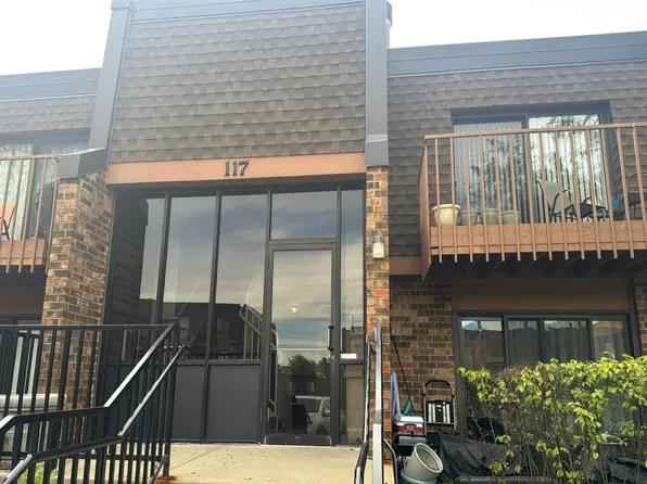 117 Mullingar Ct APT 2A, Schaumburg, IL 60193