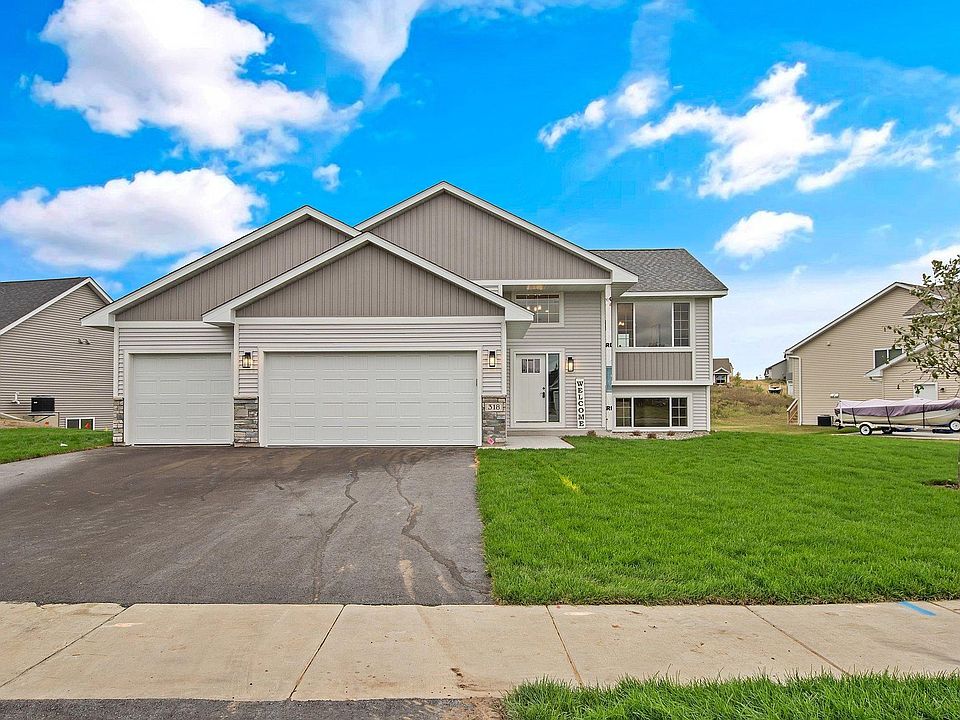 1st image of 318 Aspen Dr